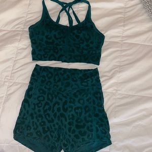 Green print balance athletica set